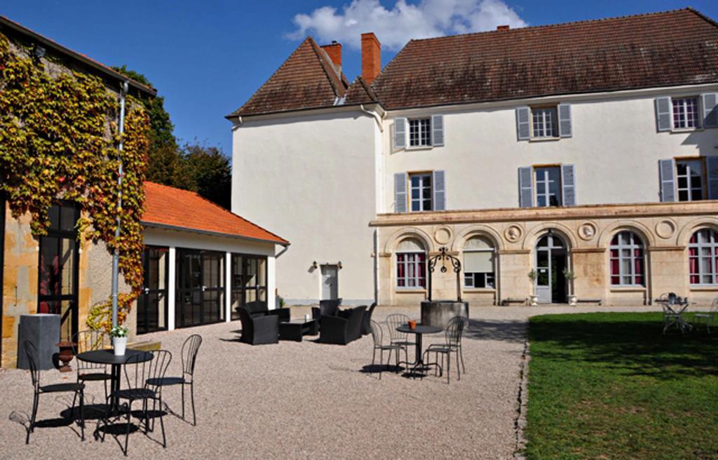 Chateau De Matel Bed & Breakfast Roanne Exterior photo