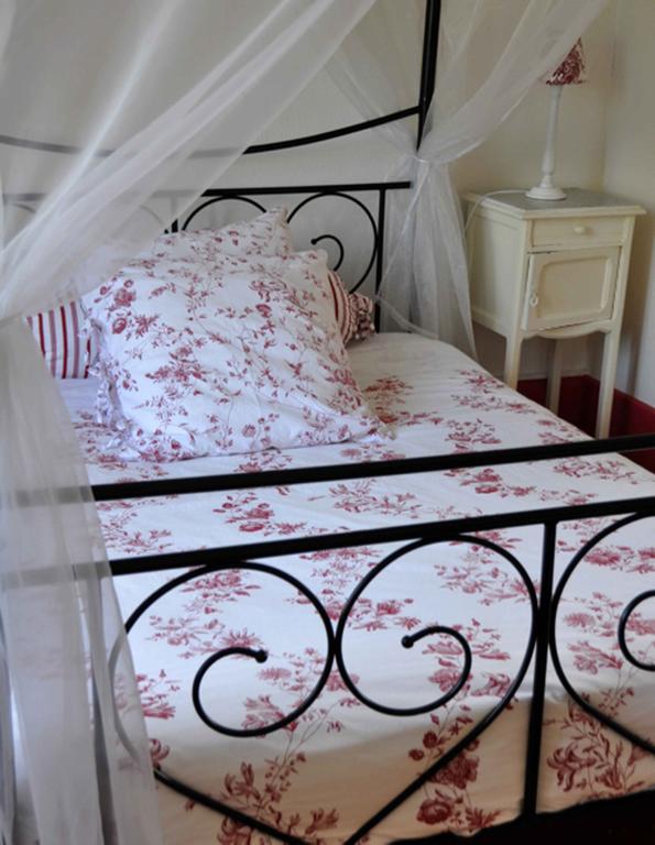 Chateau De Matel Bed & Breakfast Roanne Room photo