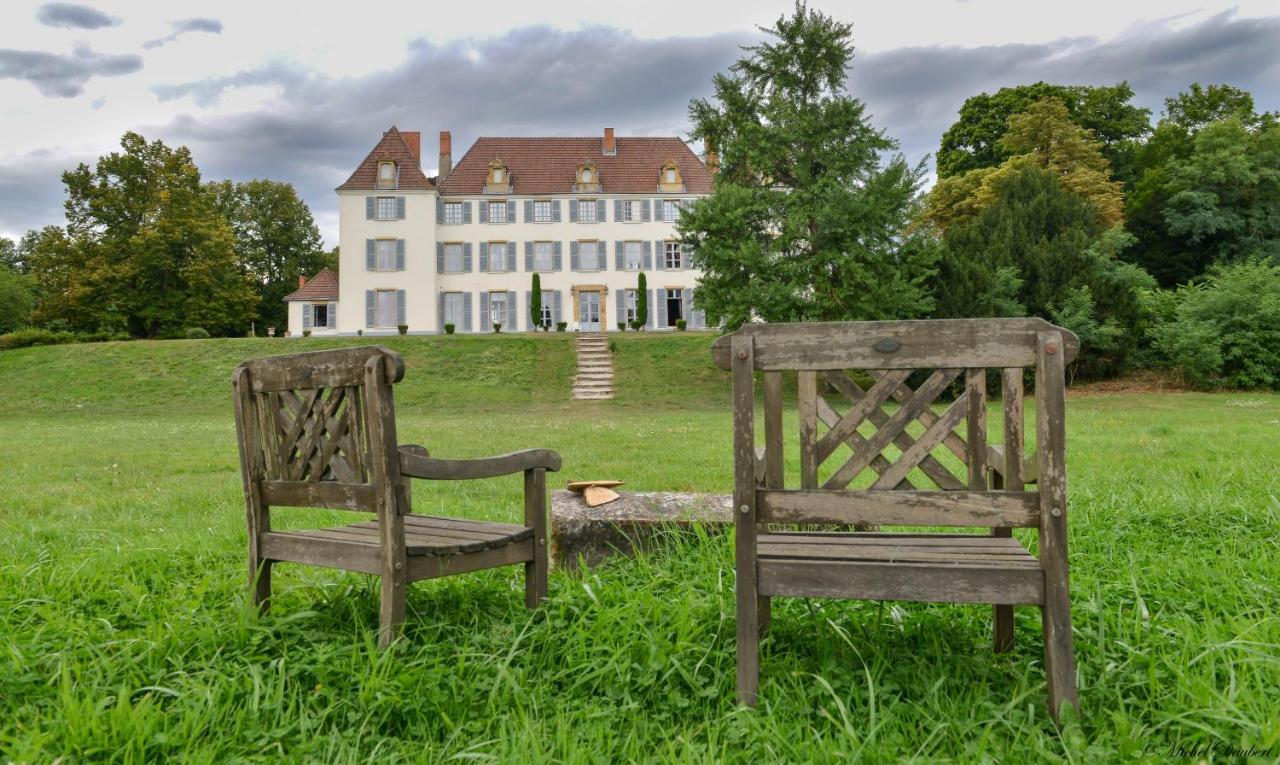 Chateau De Matel Bed & Breakfast Roanne Exterior photo